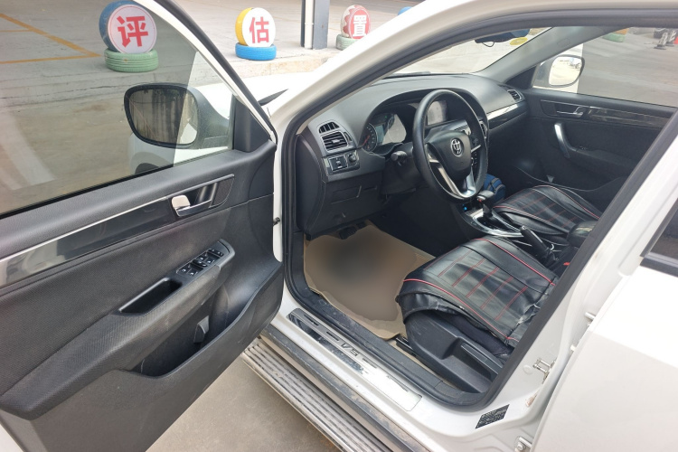 中华V5 2012款 1.5T 自动两驱运动型中控内饰20