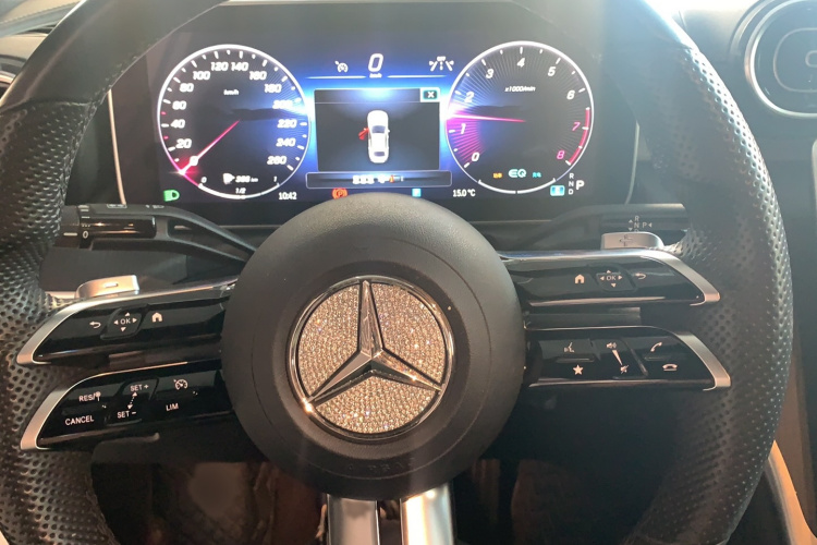 奔驰C级 2022款 改款 C 200 L 运动版中控内饰7003