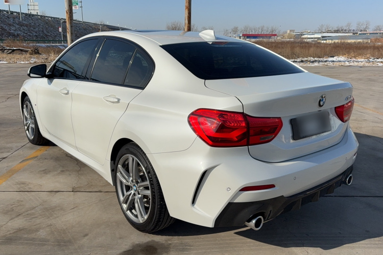 宝马1系 2020款 125i 领先型M运动套装车身外观6005