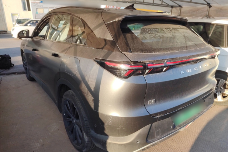 ARCFOX极狐 极狐 阿尔法T5(ARCFOX αT5) 2024款 660 MAX车身外观4