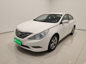 现代 索纳塔 2011款 2.0L 自动领先版