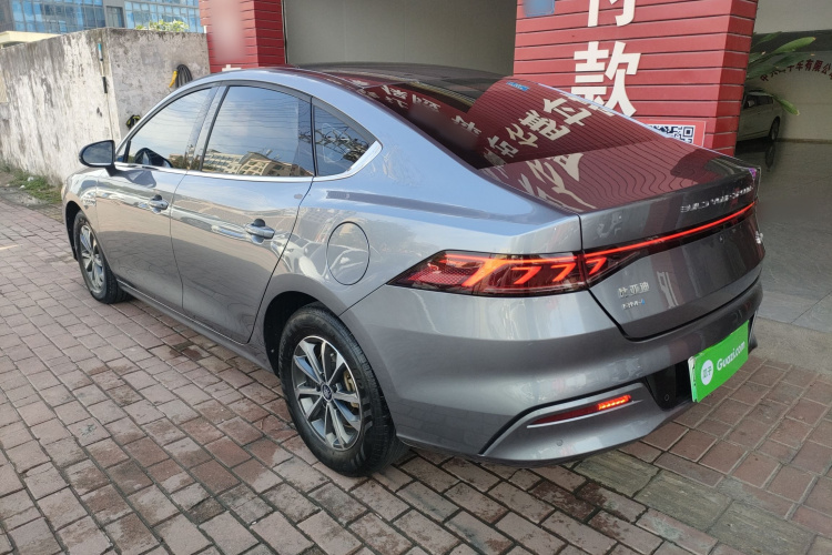 比亚迪 秦PLUS 2024款 荣耀版 DM-i 55KM领先型车身外观4