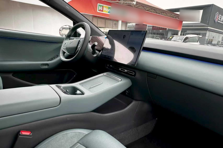 小鹏P7+ 2024款 限定版 Max中控内饰7010