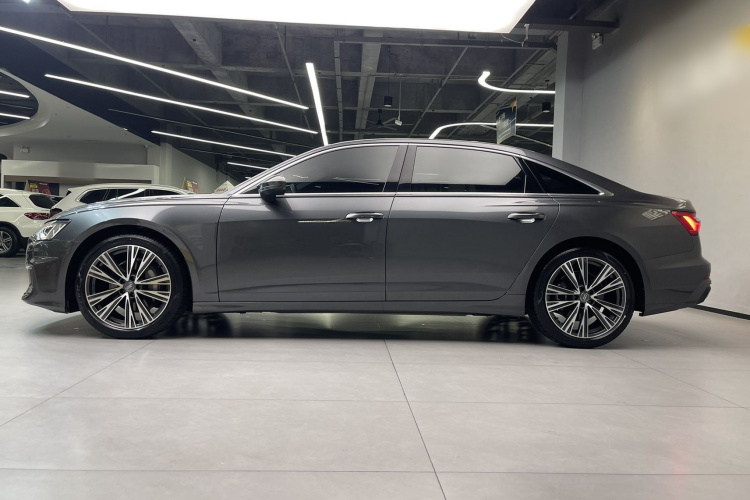 奥迪A6L 2021款 40 TFSI 豪华动感型车身外观6004