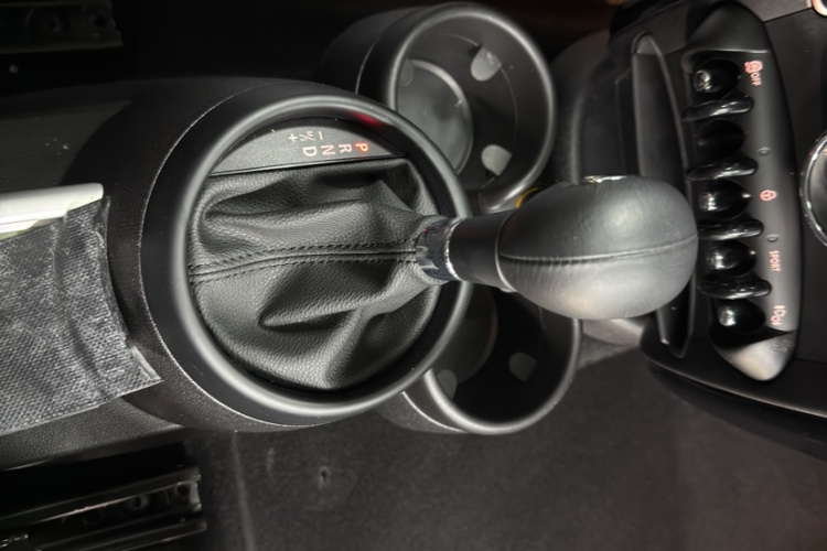 MINI Countryman 2014款 1.6L COOPER Fun局部细节18