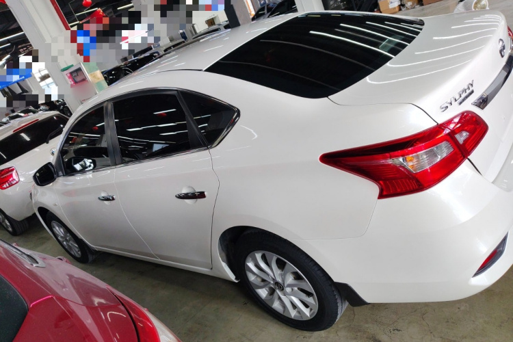 日产 轩逸 2022款 经典 1.6XL CVT豪华版车身外观4