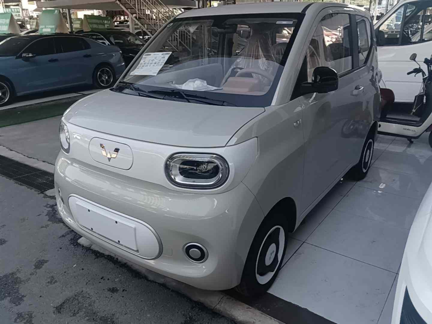 五菱汽车 宏光MINIEV 2024款 第三代 215km 青春版(2)