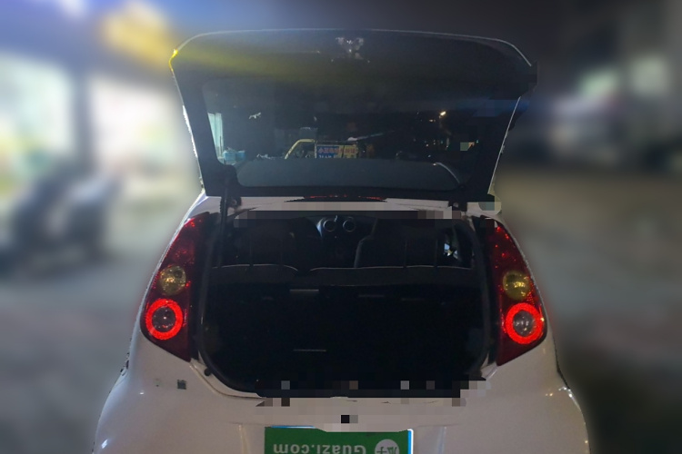 比亚迪F0 2015款 1.0L AMT 铉酷型局部细节23