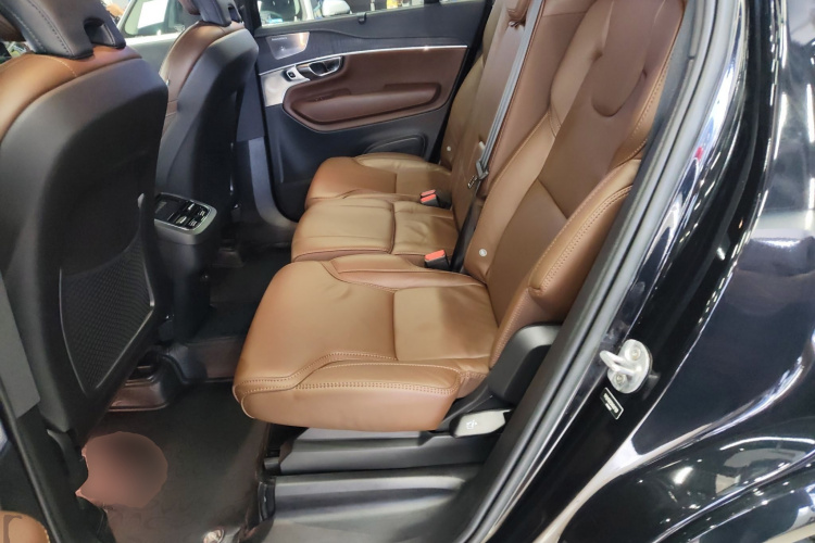 沃尔沃XC90 2022款 B6 智雅豪华版 7座中控内饰7004