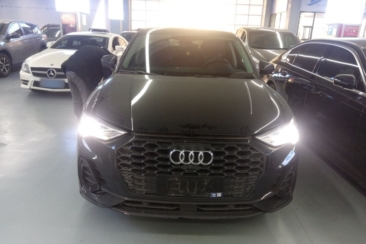 奥迪Q3 Sportback 2022款 40 TFSI 时尚型车身外观6001