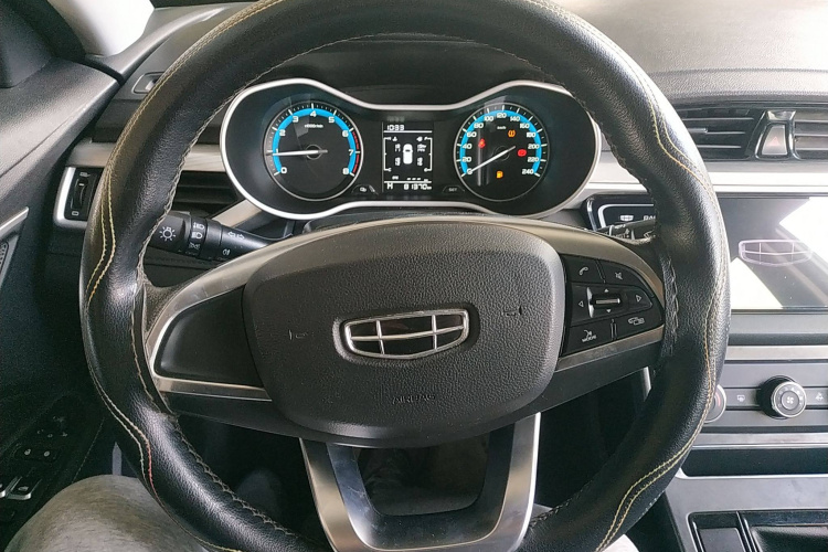 吉利汽车 帝豪 2020款 1.5L 手动舒适型中控内饰13