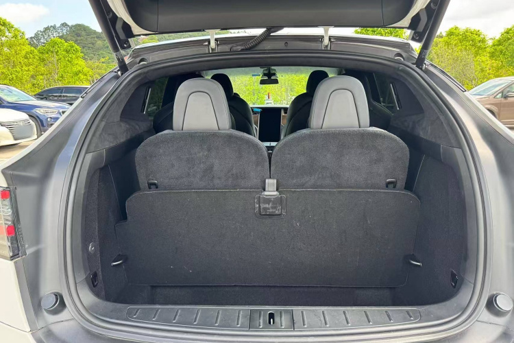 特斯拉 Model X 2019款 长续航版机舱底盘23