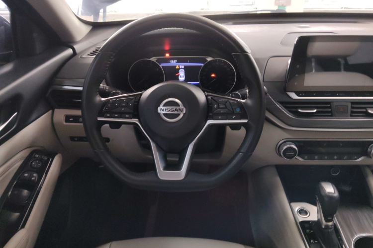 日产 天籁 2021款 2.0T XL Upper AD1 智享领航版中控内饰13