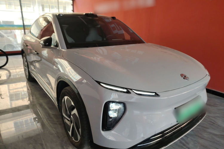 蔚来EC6 2023款 75kWh车身外观3