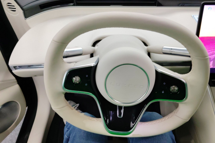 鸿蒙智行 智界S7 2025款 855km Max局部细节13