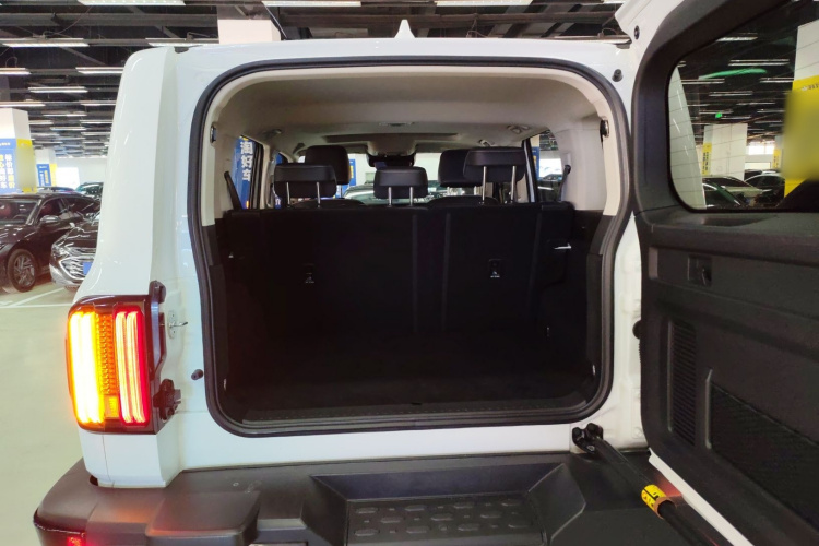 坦克300 2024款 2.0T 征服者局部细节23