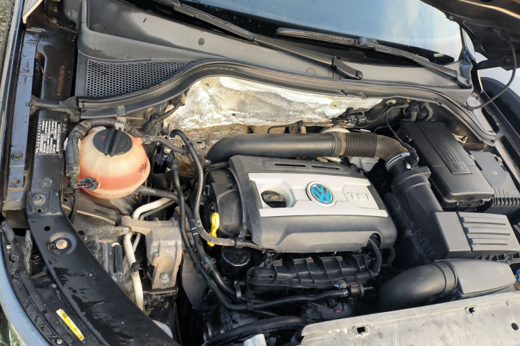 大众 途观 2017款 300TSI 自动两驱丝绸之路风尚版机舱底盘24