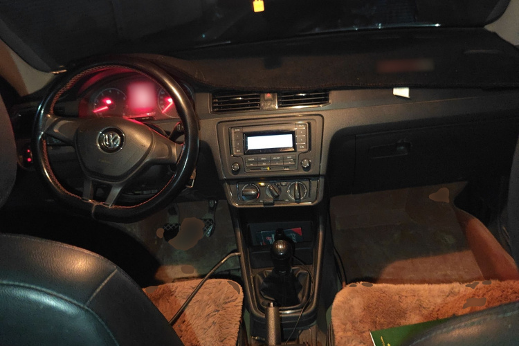 大众 桑塔纳 2016款 1.6L 手动风尚版中控内饰12