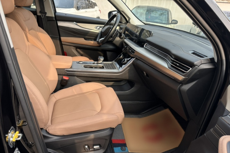 星途揽月 2022款 探享版 400T 四驱星享 5座局部细节18