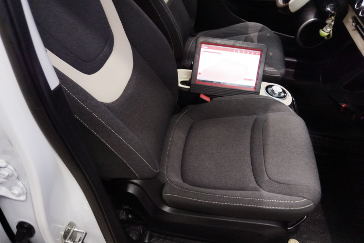 五菱汽车 五菱缤果 2024款 203km 轻享款局部细节41