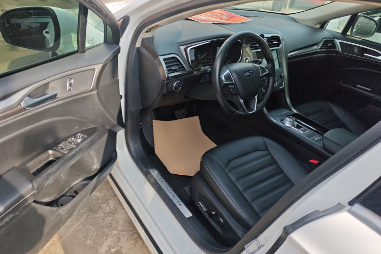 福特 蒙迪欧 2018款 EcoBoost 180 智控豪华型 国VI中控内饰20