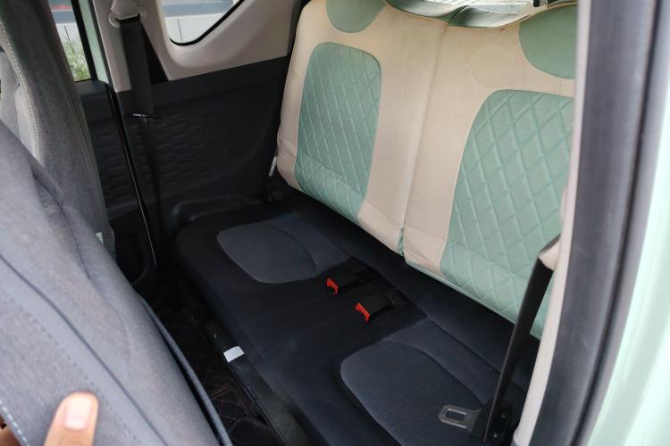 五菱汽车 宏光MINIEV 2021款 马卡龙时尚款 磷酸铁锂中控内饰7004