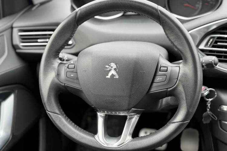 标致308S 2015款 1.6T 自动劲驰版中控内饰7004