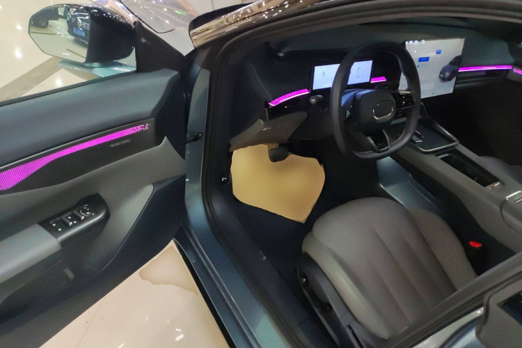 领克07 2024款 EM-P 126长续航 Ultra中控内饰20