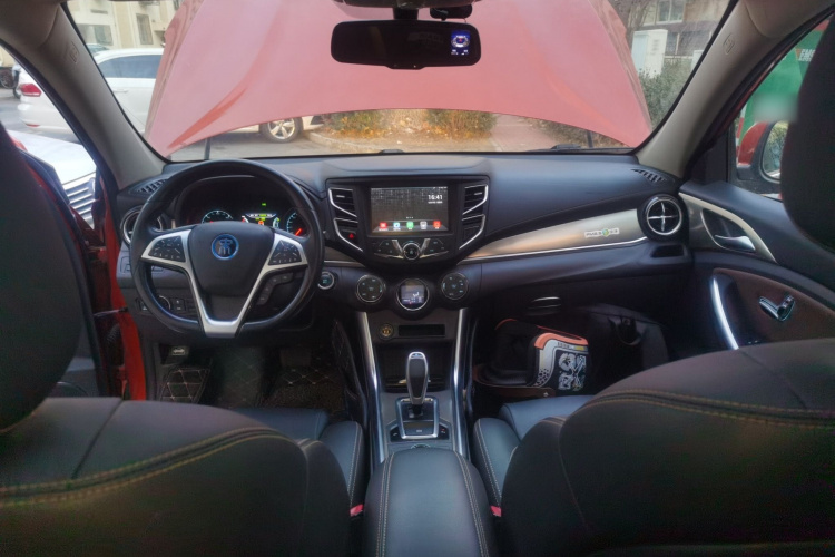 比亚迪 宋新能源 2017款 宋EV300 尊贵型中控内饰7002
