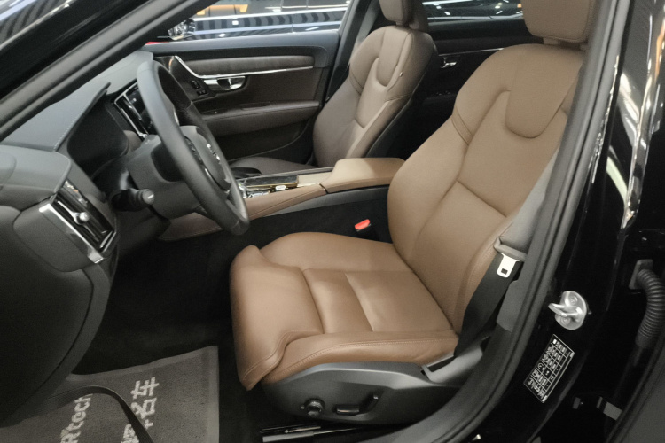 沃尔沃S90 2024款 B5 智远豪华版中控内饰19