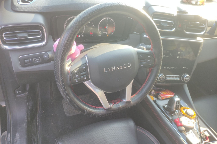 领克03 2019款 1.5TD DCT劲版 国VI中控内饰13