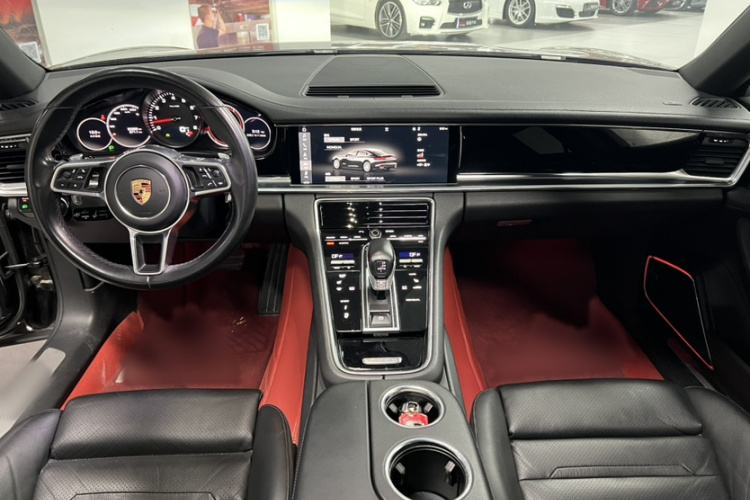 保时捷 2017款 Panamera 4 行政加长版 3.0T中控内饰7001