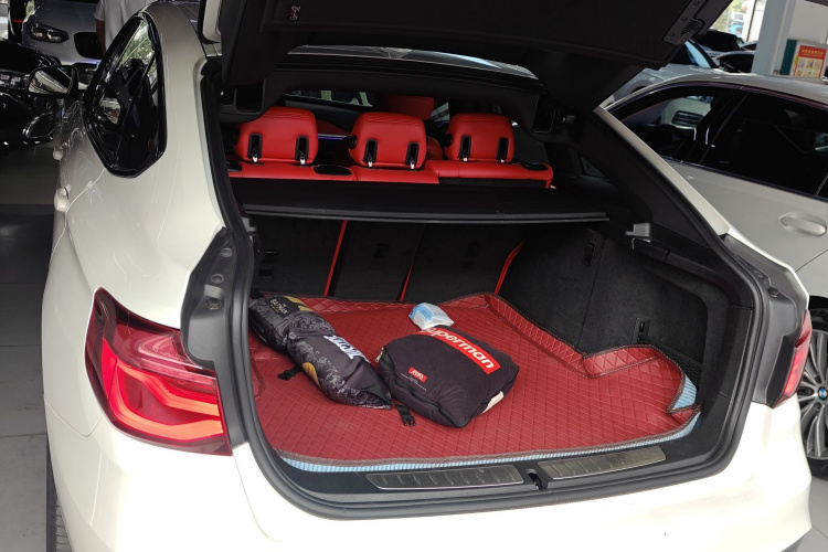 宝马3系GT 2019款 320i M运动套装局部细节23