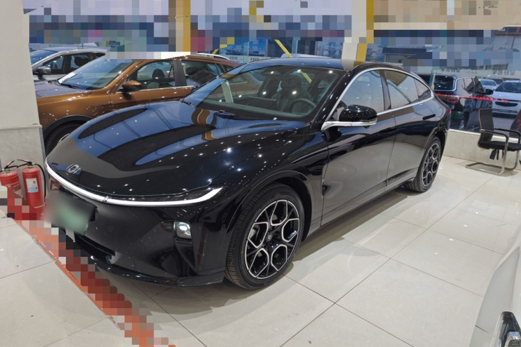 长安启源A07 2025款 增程 真香版 230 尊贵版车身外观4