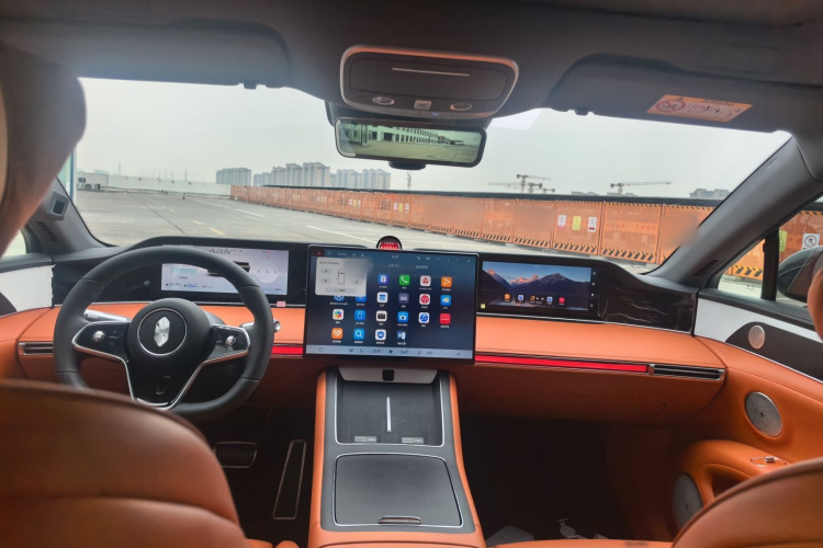 鸿蒙智行 享界S9T 2025款 增程 Ultra长续航版中控内饰7004