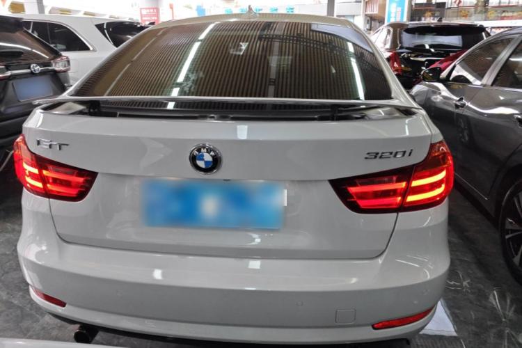 宝马3系GT 2013款 320i 领先型车身外观6004