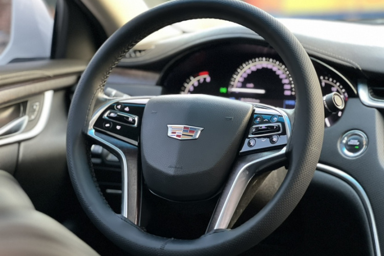 凯迪拉克XTS 2018款 28T 精英型中控内饰7012