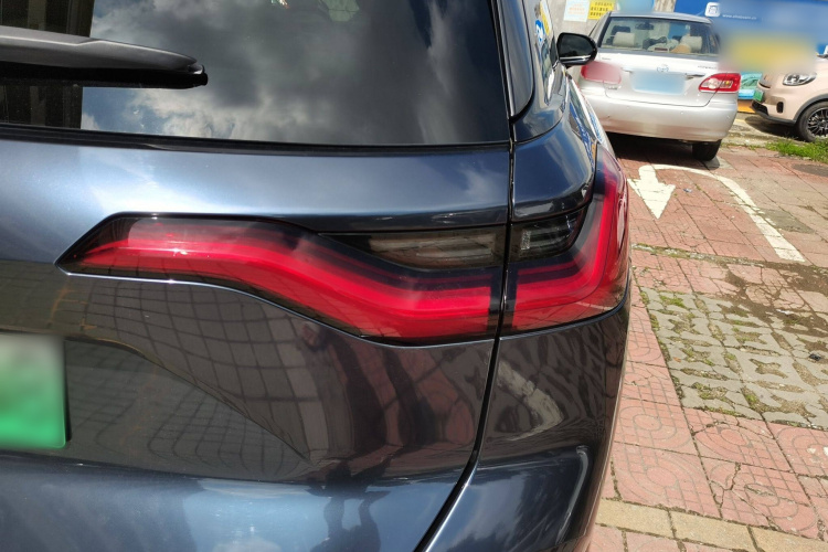 蔚来ES8 2022款 75kWh 六座版车身外观6006