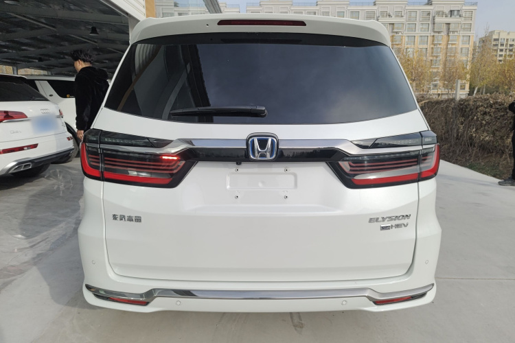 本田 艾力绅 2022款 2.0L e:HEV 豪华版车身外观6