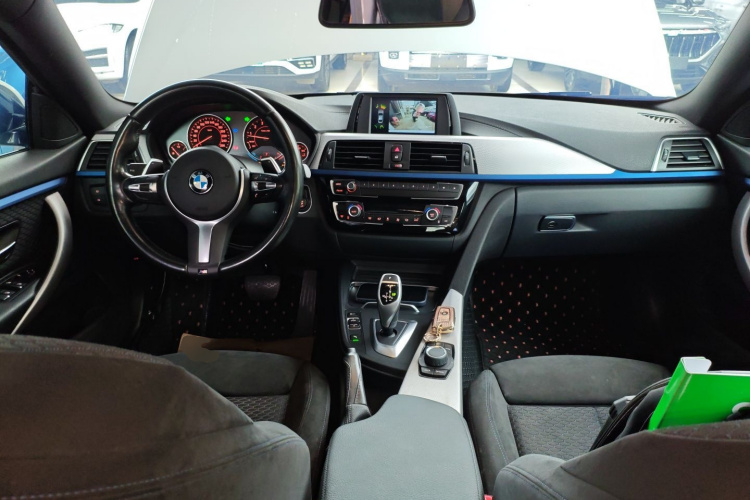 宝马4系 2017款 425i Gran Coupe 领先型M运动套装中控内饰7002