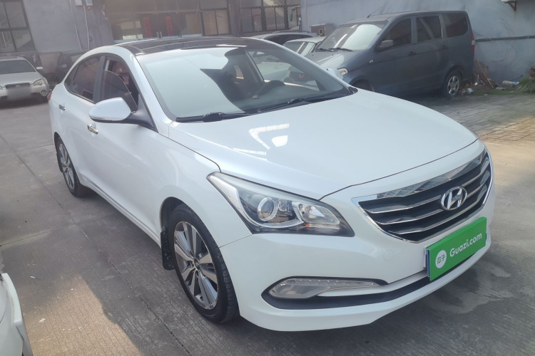 现代 名图 2014款 1.8L 自动尊贵型DLX车身外观3