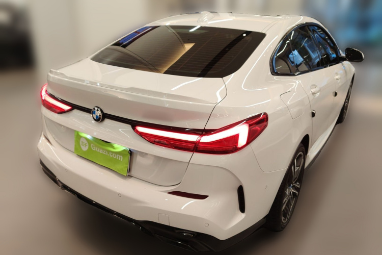 宝马2系(进口) 2023款 225i 四门轿跑车 M运动曜夜套装车身外观7