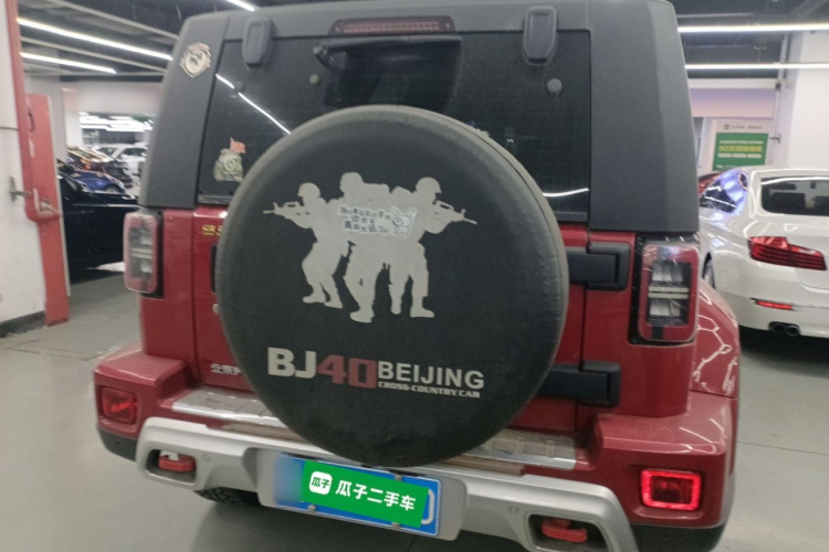 北京BJ40 2019款 PLUS 2.3T 自动四驱尊享版 国VI车身外观6