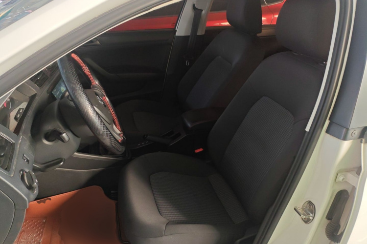 大众 桑塔纳 2018款 1.5L 手动风尚版中控内饰19