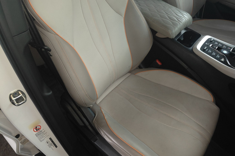 比亚迪 宋Pro新能源 2023款 冠军版 DM-i 110KM卓越型局部细节41