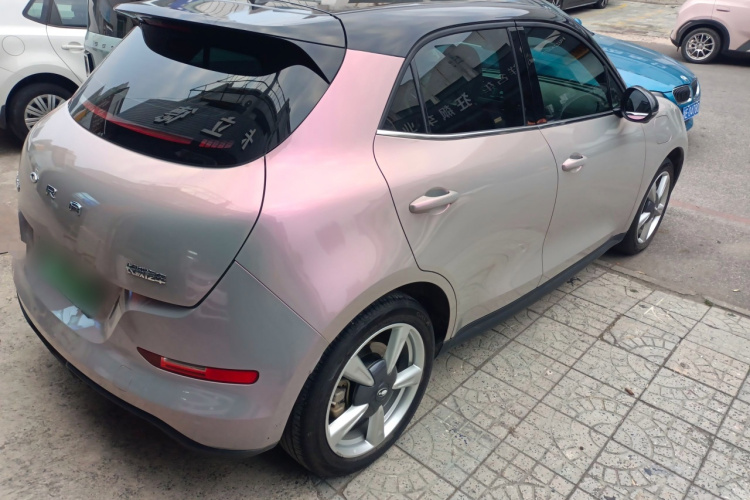 欧拉好猫 2023款 401km标准续航 豪华型 三元锂车身外观6005