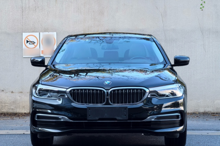 宝马5系 2019款 改款 530Li 尊享型 豪华套装车身外观6002