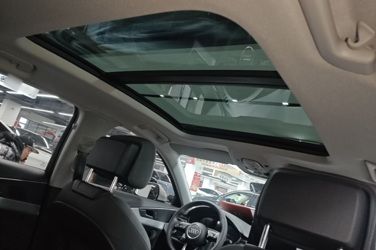 奥迪A4L 2023款 40 TFSI 时尚动感型中控内饰22