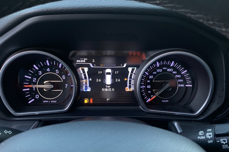 Jeep 大指挥官 2018款 2.0T 四驱智享版 国V局部细节14