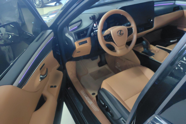 雷克萨斯ES 2025款 200 臻享版中控内饰7003
